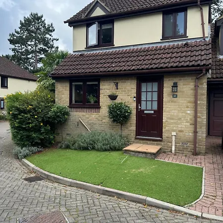 Tranquil Barnet Apartment Exterior photo